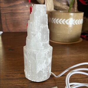 Elegant White Selenite Lamp